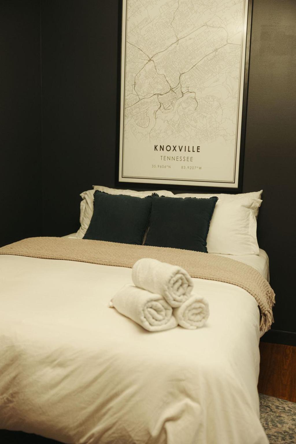 Historic Renovated 2Bd - Overlooking Downtown Knoxville Exterior photo